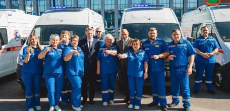 Сколько машин скорой помощи передали Ельцу из 10 купленных в Липецкой области?!