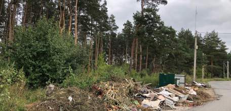 Район Ольшанца в Ельце завален мусором!