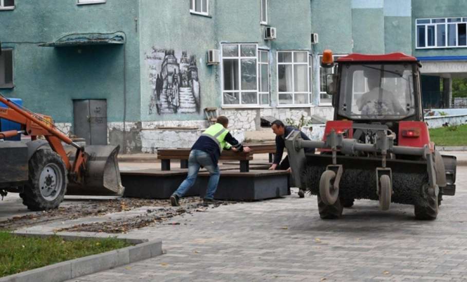 ГОРОД ГОТОВИТСЯ К ПРАЗДНИКУ!