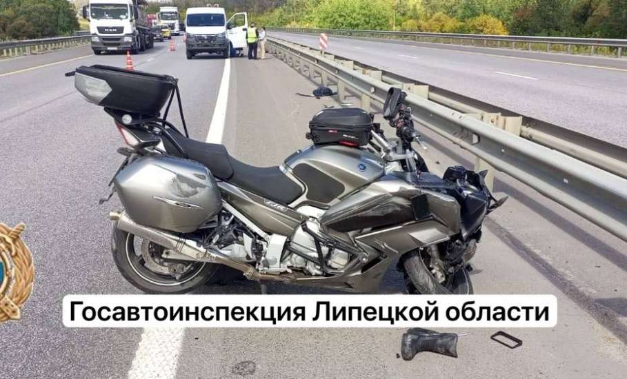 В Задонском районе автоинспекторы устанавливают обстоятельства смертельного ДТП!