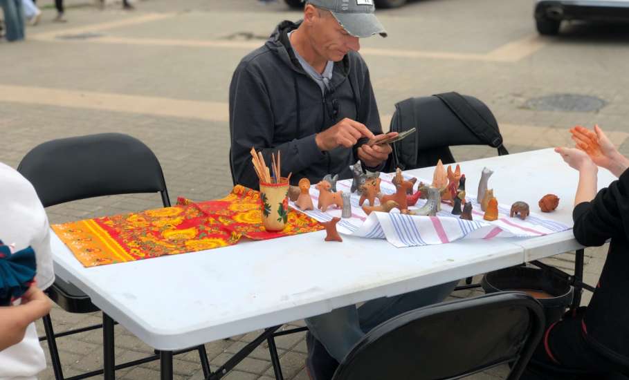 Второй день празднования Дня города в Ельце. Пляски у собора и концерт для пенсионеров!