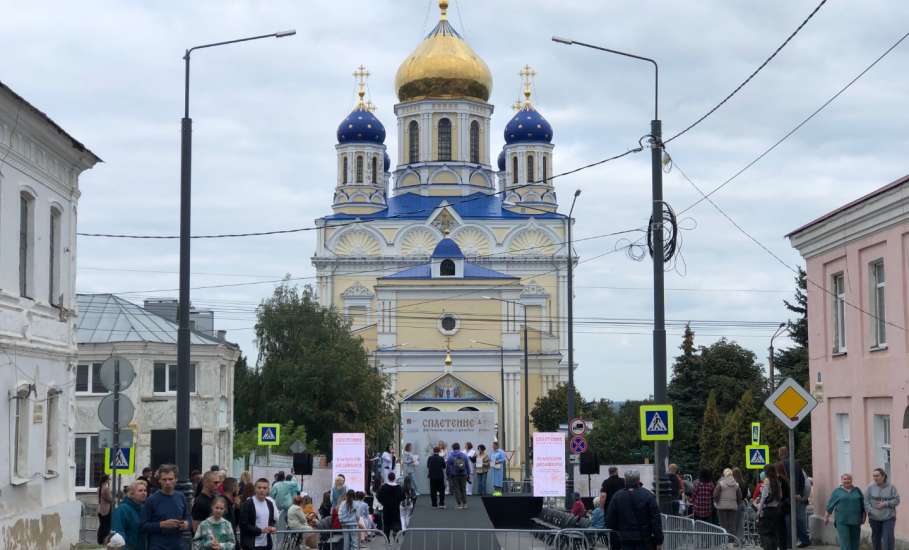 Второй день празднования Дня города в Ельце. Пляски у собора и концерт для пенсионеров!