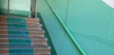 Прокуратура г. Ельца добилась обустройства подъезда дома, в котором проживает инвалид 1 группы, дополнительными перилами