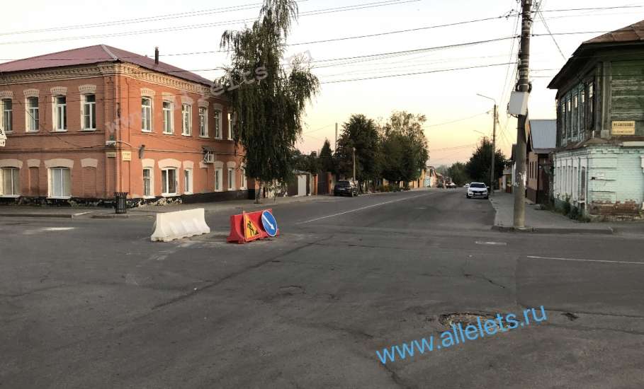 Новая инсталляция в Ельце на перекрёстке!