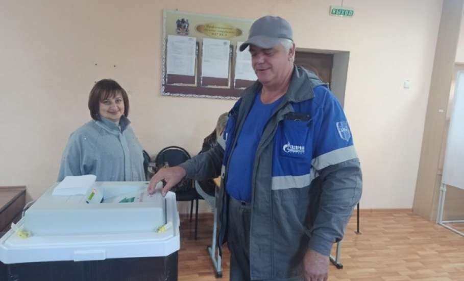 В Ельце идёт второй день голосования по двум одномандатным округам. А что неделю не сделали голосование?
