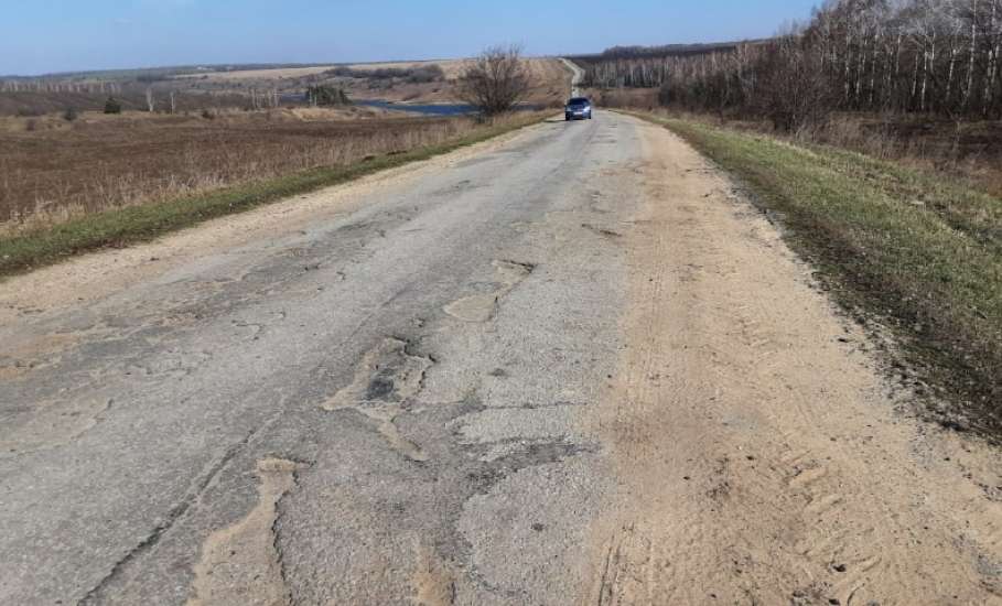В Становлянском районе к селу Злобино сделали дорогу!