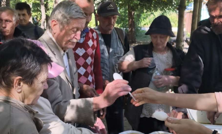 Раздача бесплатной еды началась в Липецке для бедных людей!