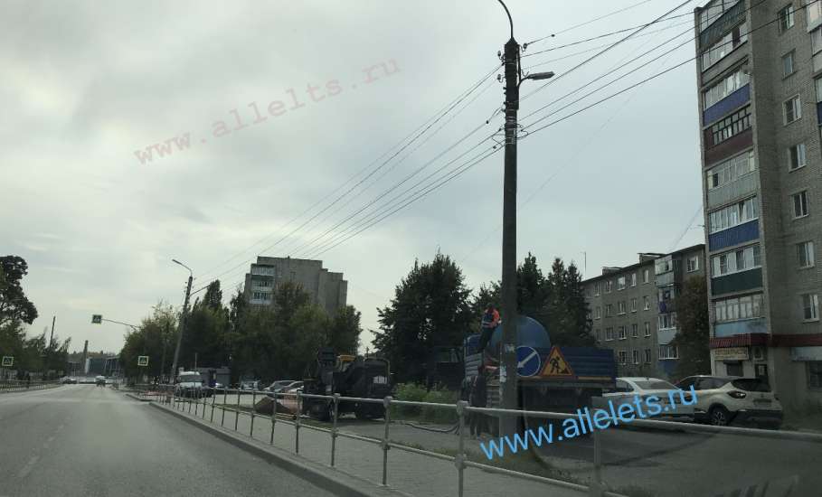 Глава города Ельца положительно отреагировал на наши жалобы. Начался долгожданный ремонт в микрорайоне Новые дома!