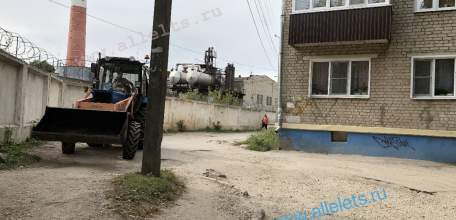 Глава города Ельца положительно отреагировал на наши жалобы. Начался долгожданный ремонт в микрорайоне Новые дома!