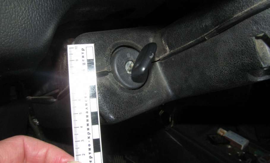 В Елецком районе полицейскими задержан подозреваемый в совершении кражи из автомобиля