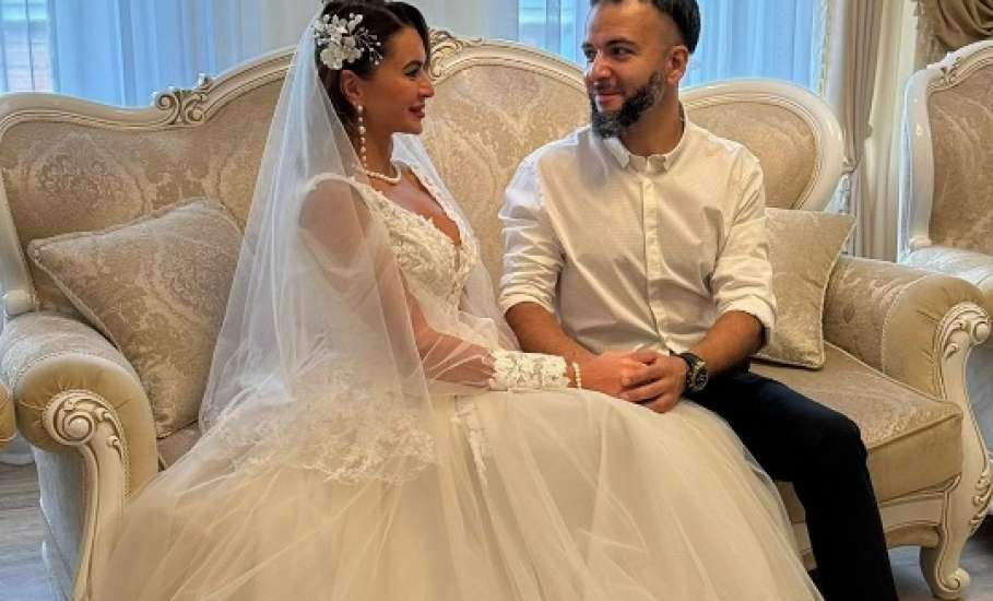 Поздравляем с Днём Свадьбы Ангелину и Степана!