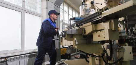 Лучшие в Липецкой области токарь, контролер ОТК и специалист по аддитивным технологиям работают на Елецгидроагрегате