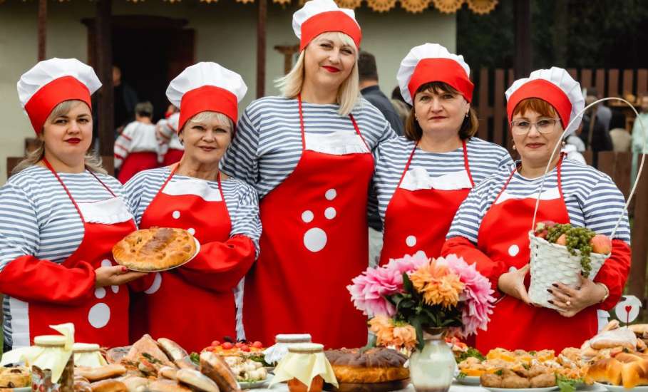 Попробовать осень на вкус – да, так можно было в минувшую субботу в селе Казаки Елецкого района