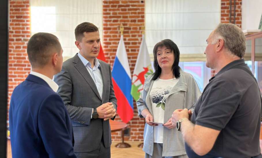 В Ельце вручили удостоверения депутата городского Совета Игорю Сёмочкину и Юрию Королёву
