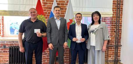 В Ельце вручили удостоверения депутата городского Совета Игорю Сёмочкину и Юрию Королёву