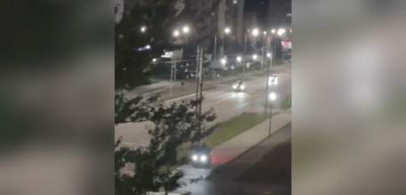 ЧП в Ельце! Вчера в городе неизвестные ездили по тротуарам и стреляли!