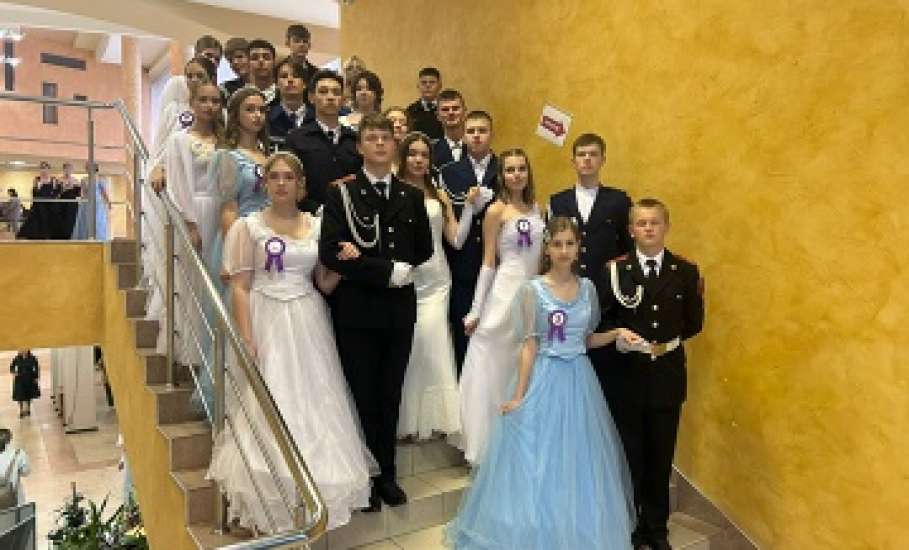 Областной кадетский бал "Виват, кадет": торжество традиций и воспитания прошёл в Липецке