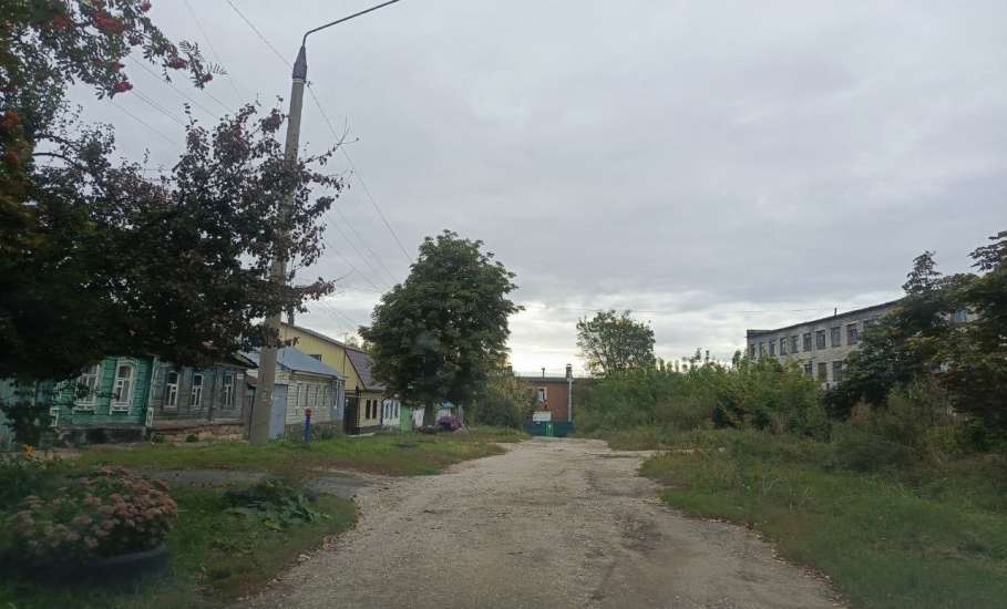 Ремонт дорог в Ельце делают срезкой асфальта