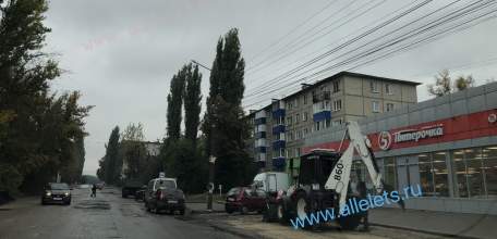 По улице Пушкина можно легко порвать или проколоть колесо!