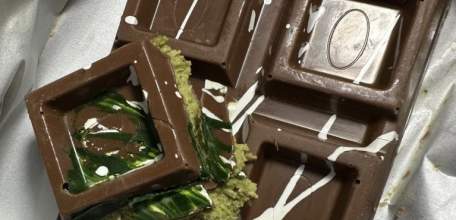 Ельчанин - сладкоежка украл 50 плиток шоколада! Придётся отработать. …Не слипнется!