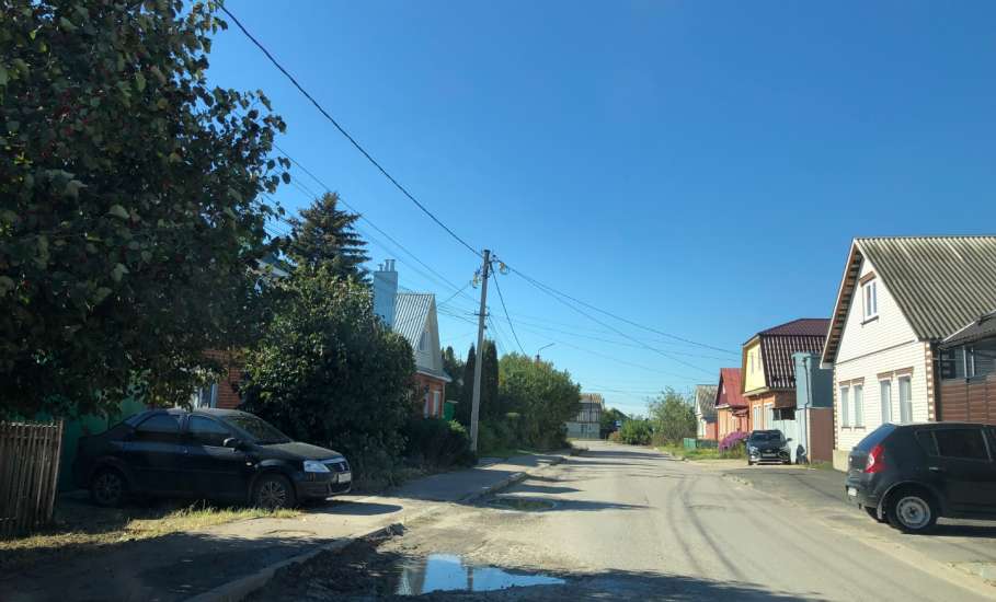 Улица Космонавтов в Ельце нуждается в ремонте!