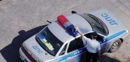 Пьяный 49-летний водитель предложил инспектору ДПС 40 000 рублей, но тот отказался