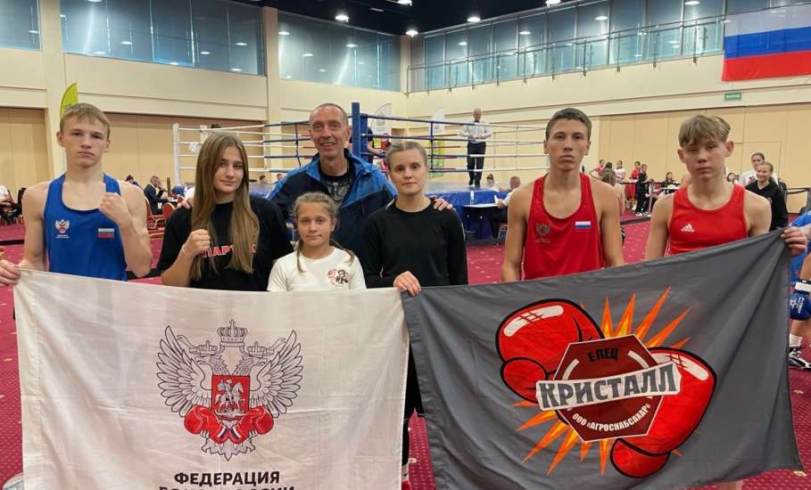 Команда спортивной школы Елецкого района (СПК «Кристалл Елец») принимает участие в двух крупных турнирах по боксу