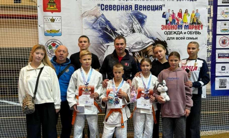С 3 по 5 октября в г.Вышний Волочек проходили Всероссийские соревнования по дзюдо до 18,до 15 , до 13 лет "Северная Венеция"