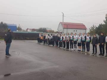 На городской лыжной базе стартовал военизированный кросс, посвященный 18-й годовщине присвоения Ельцу почетного звания «Город воинской славы»