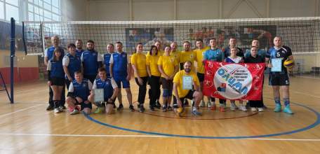 Вчера в с. Долгоруково состоялись соревнования по волейболу областной спартакиады работников общеобразовательных организаций Липецкой области