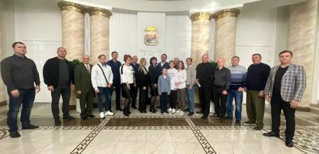 В честь Дня отца в Большом зале правительства региона сегодня состоялось чествование лучших пап Липецкой области