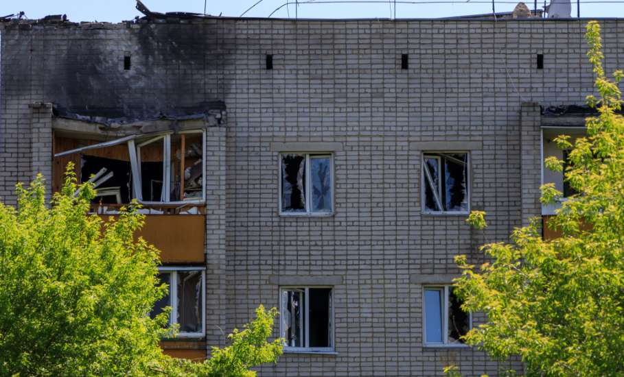 Уцелевший при атаке БПЛА в Ельце мужчина погиб в пожаре