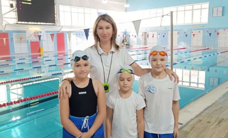Елецкие спортсмены успешно выступили на соревнованиях по плаванию в Воронеже