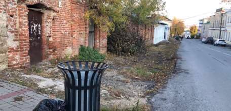 Жители Ельца ежегодно просят сделать тротуары по улице Профсоюзной в Ельце!