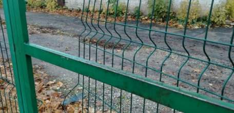 ВАНДАЛИЗМ НА СПОРТПЛОЩАДКЕ в Ельце!