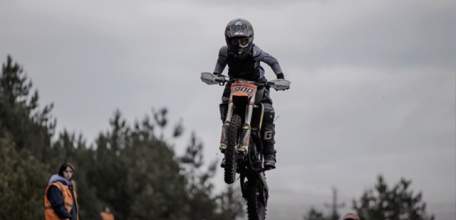 В Ельце прошли гонки по мотокроссу