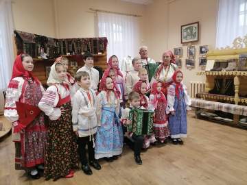 Литературно-музыкальный вечер, посвящённый 130-летию Сергея Есенина прошёл в Ельце