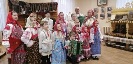 Литературно-музыкальный вечер, посвящённый 130-летию Сергея Есенина прошёл в Ельце