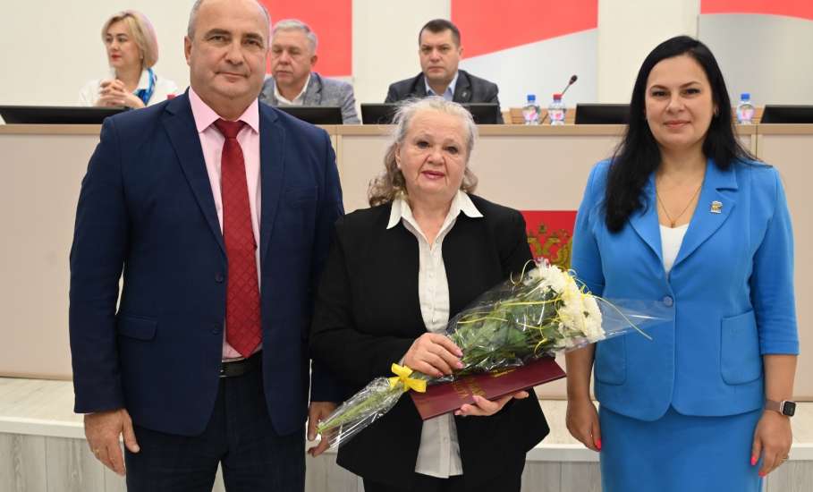 Жители Елецкого района награждены областными наградами