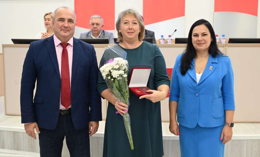 Жители Елецкого района награждены областными наградами
