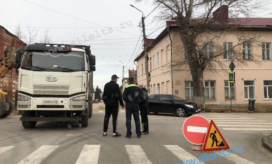 Внимание! В центре Ельца закрыт проезд по улице Ленина!