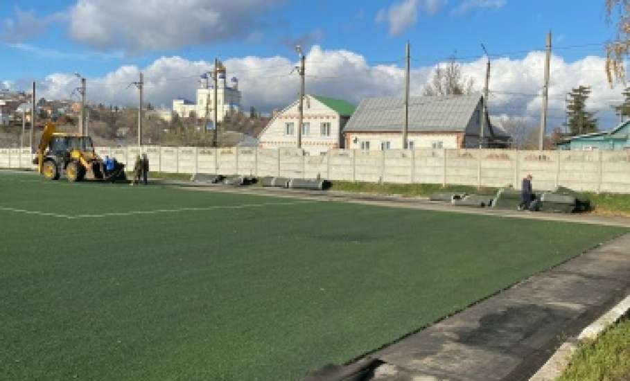 На ФОК «Виктория» в Ельце начались ремонтные работы