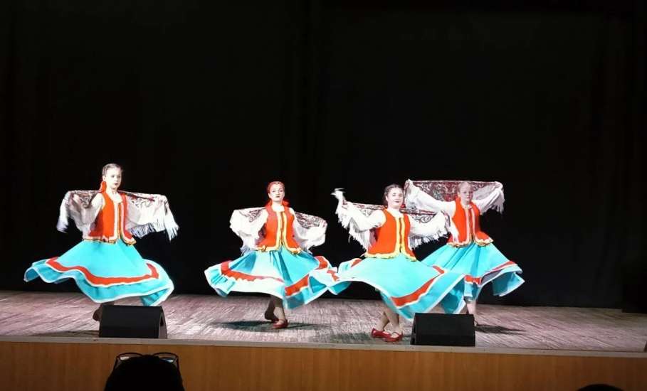 Образцовый танцевальный коллектив «Ельчаночка» успешно выступил в Воронеже