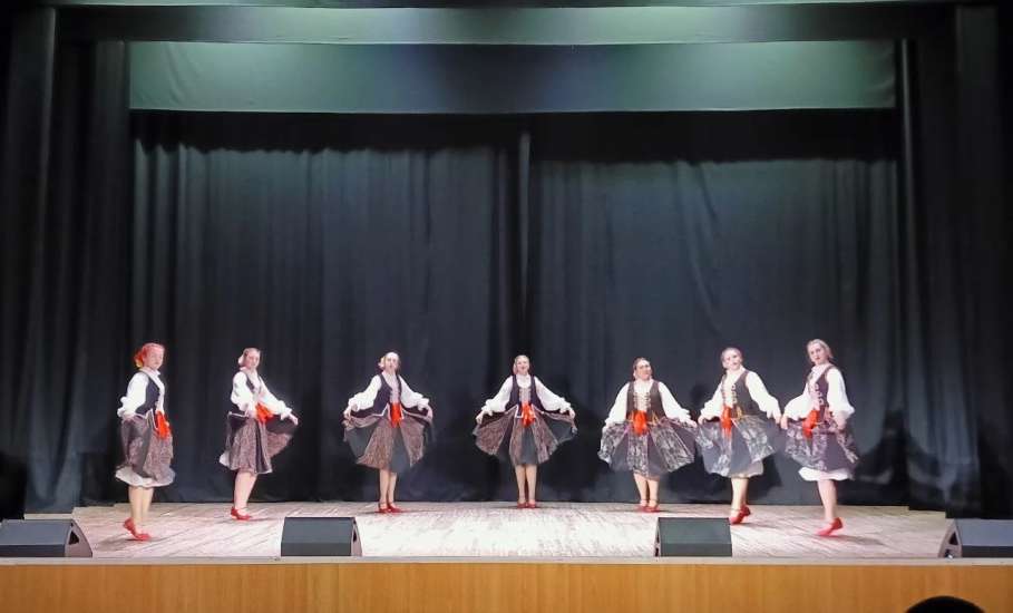 Образцовый танцевальный коллектив «Ельчаночка» успешно выступил в Воронеже