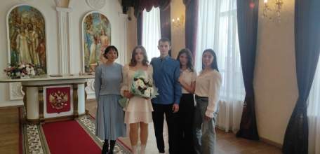 Поздравляем с днем бракосочетания пары, зарегистрировшие свой брак 28 октября 2025!