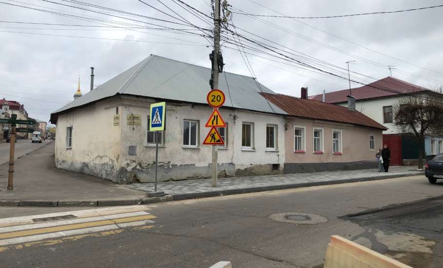 По улице Пушкина в Ельце полным ходом идут дорожно-строительные работы!