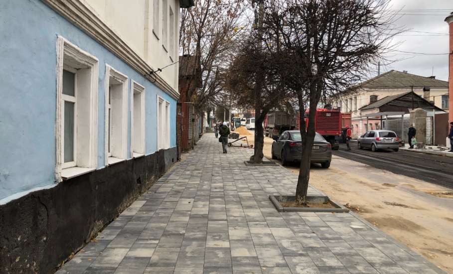 По улице Пушкина в Ельце полным ходом идут дорожно-строительные работы!