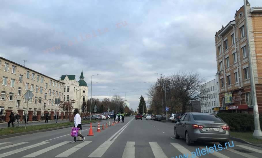 Внимание! Перекрыто движение в Ельце по улице Коммунаров!