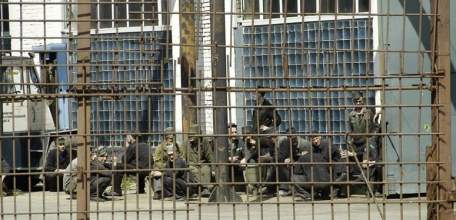 Начальник столовой колонии в Ельце получил от осуждённого взятку в миллион рублей