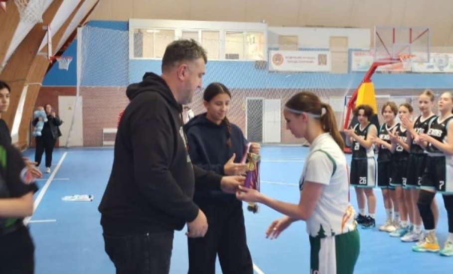 Баскетболистки из Ельца завоевали серебряные награды в Подмосковье